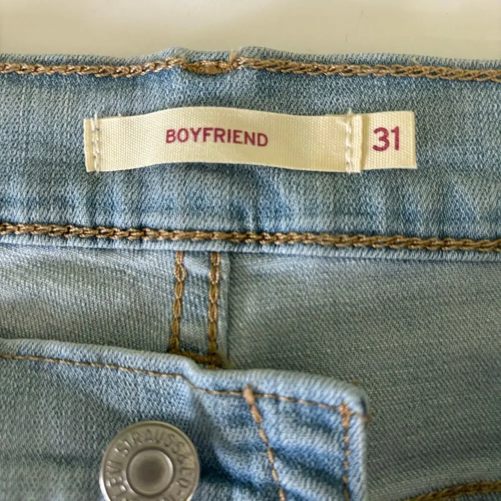 Levi's Boyfriend Jeans Women's Size 31 Mid Rise Relaxed Tapered Stretch Denim